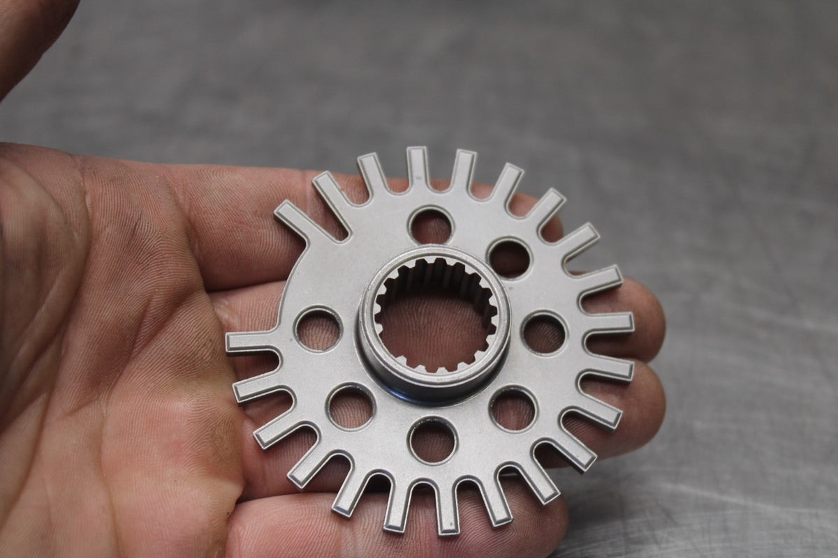 25 KAWASAKI Z900 ENGINE MOTOR TIMING GEAR BB928