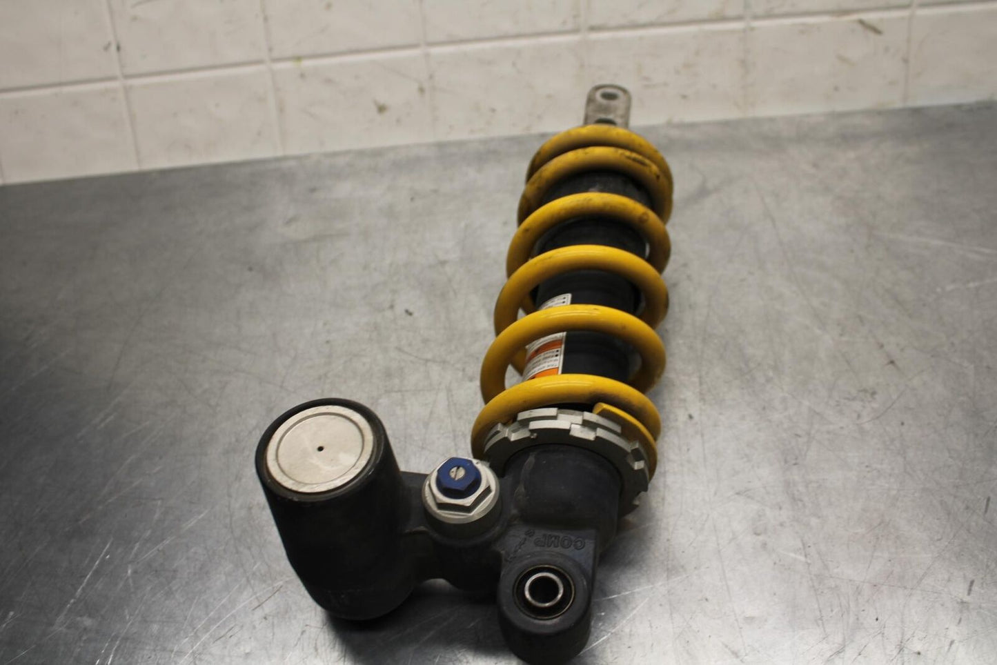 2008 Suzuki GSXR600 REAR BACK SHOCK ABSORBER SUSPENSION 62100-37H00-163 BB593