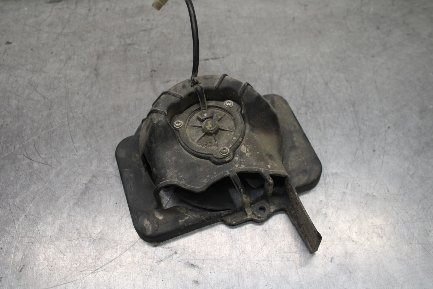 13-16 KTM 390 DUKE ENGINE RADIATOR COOLING FAN BB748