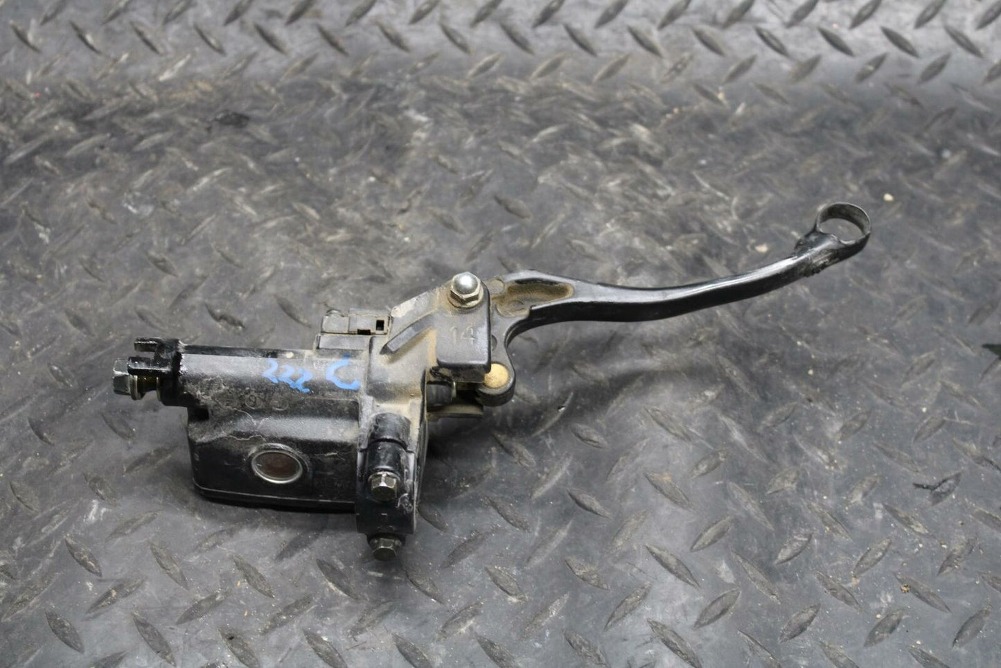 91-02 HONDA ST1100 HYDRAULIC CLUTCH MASTER CYLINDER w/ LEVER BB222