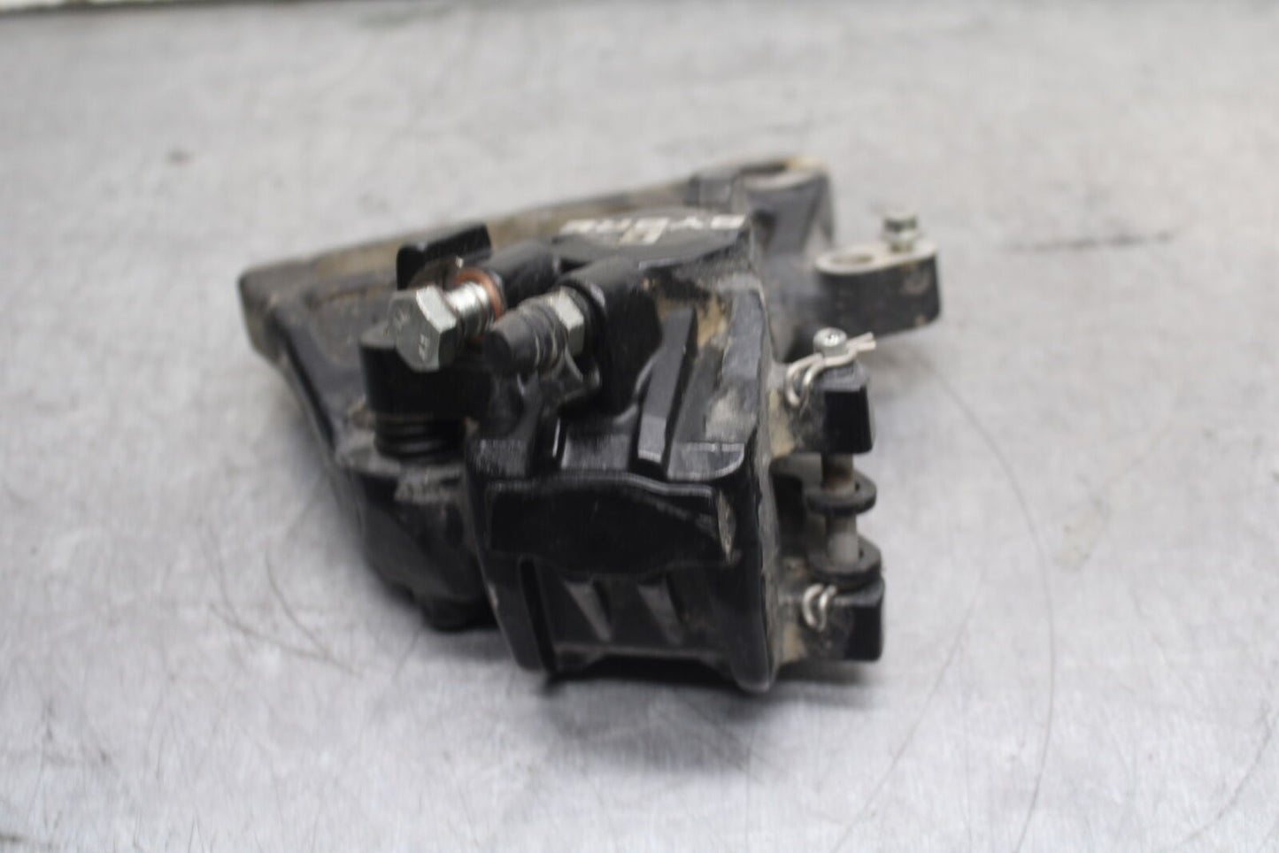 13-16 KTM 390 DUKE REAR BACK BRAKE CALIPER W MOUNT BRACKET BB748