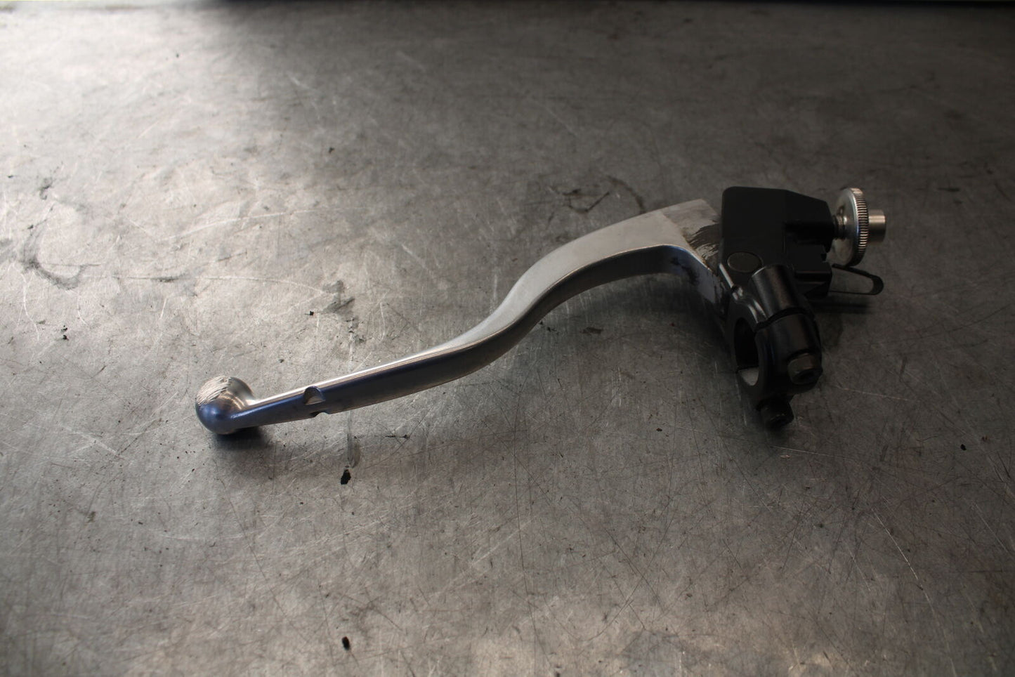 07-08 TRIUMPH DAYTONA 675 CLUTCH PERCH MOUNT WITH LEVER BB685
