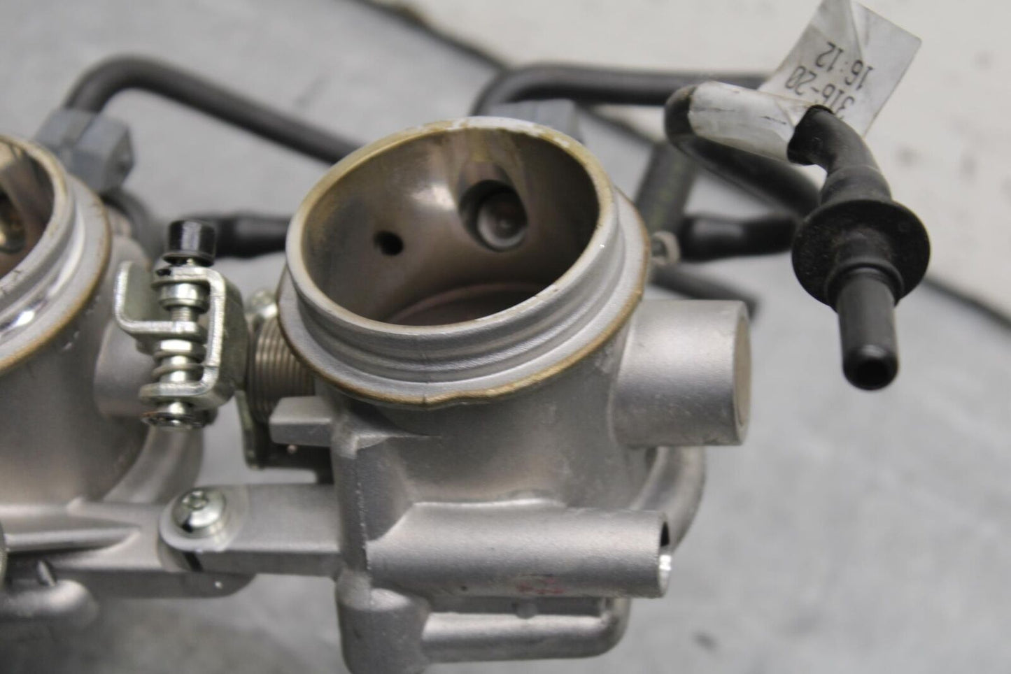 20-23 APRILIA RS660 MAIN FUEL INJECTORS / THROTTLE BODIES BB643