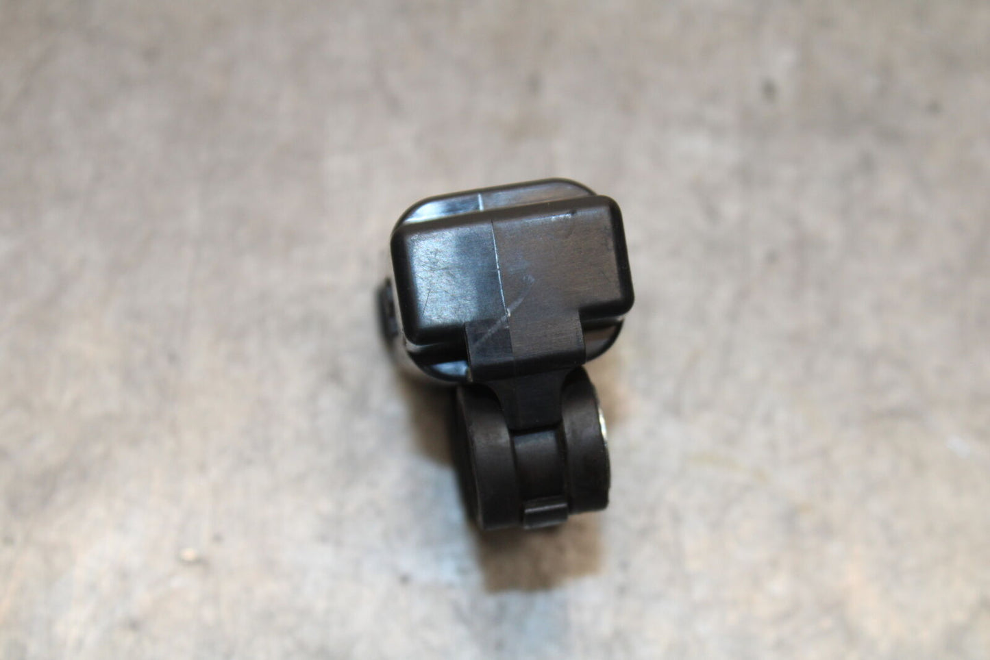 19-21 TRIUMPH SPEED TWIN 1200 TIP OVER ANGLE CRASH SENSOR SWITCH T2502455 BB653