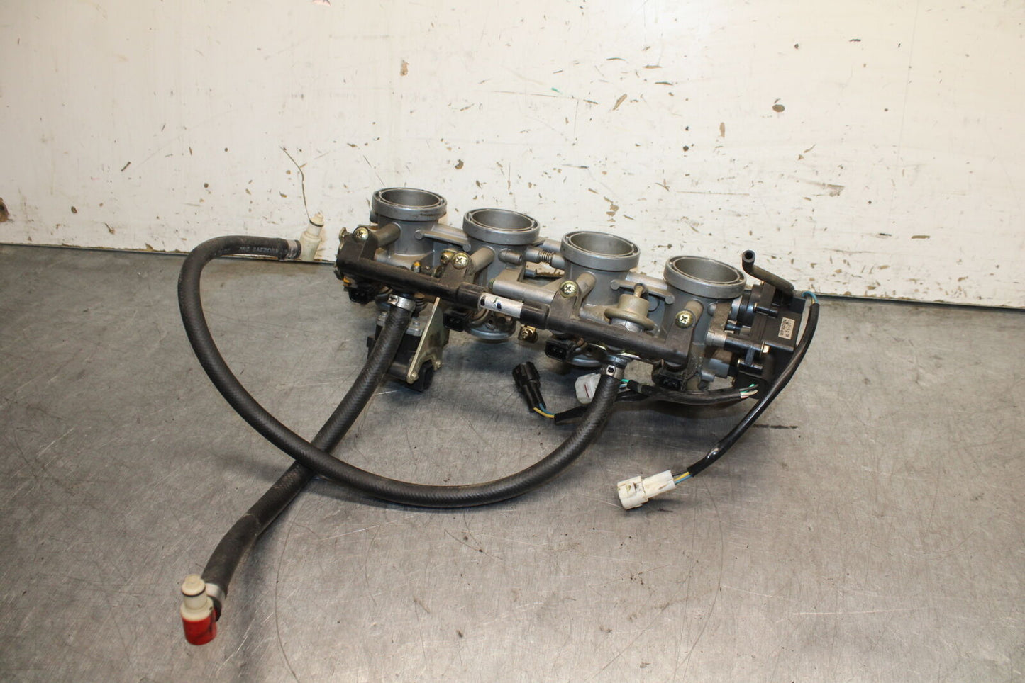 03-04 TRIUMPH DAYTONA 600 MAIN FUEL INJECTORS / THROTTLE BODIES BB745