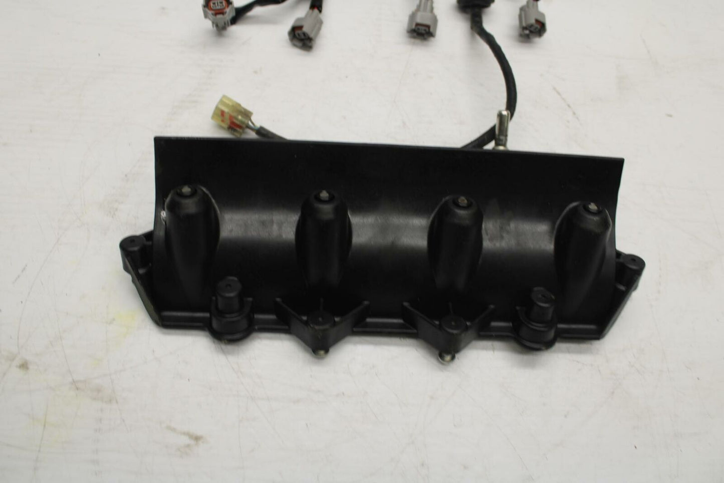 07 YAMAHA YZF R6 2c0 SECONDARY FUEL INJECTORS TOP AIRBOX GAS RAIL BB284