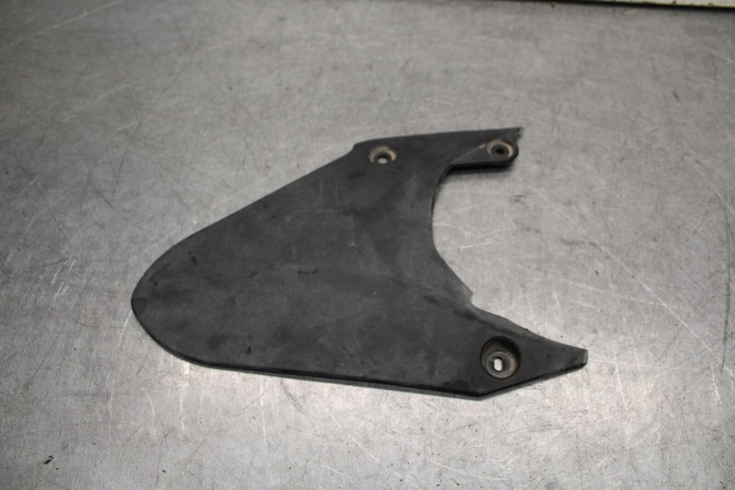 09-11 TRIUMPH DAYTONA 675 REAR BACK WHEEL TIRE HUGGER FENDER BB652