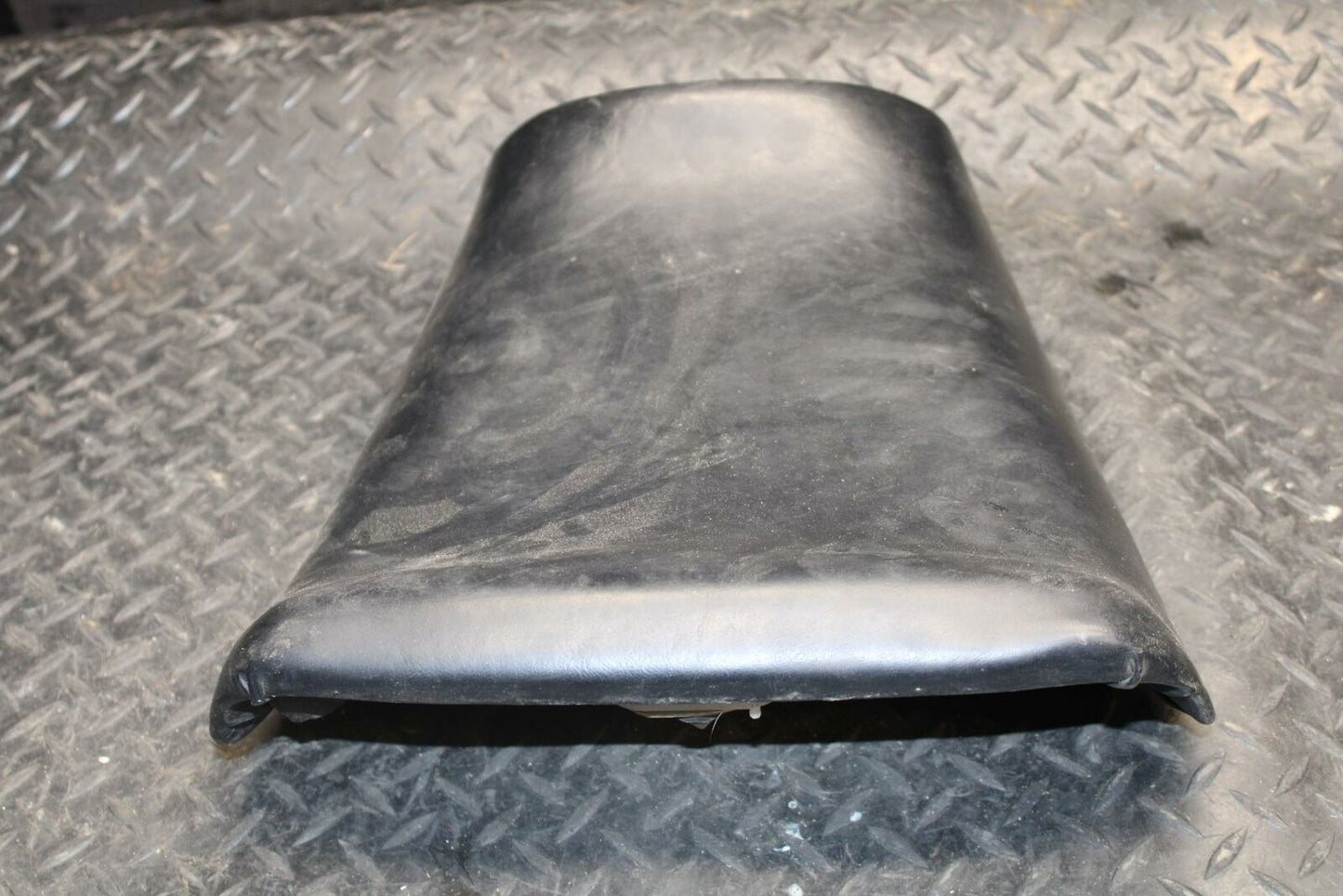 91-92 SUZUKI GSXR750 M FRONT DRIVERS SEAT PAD SADDLE BB213