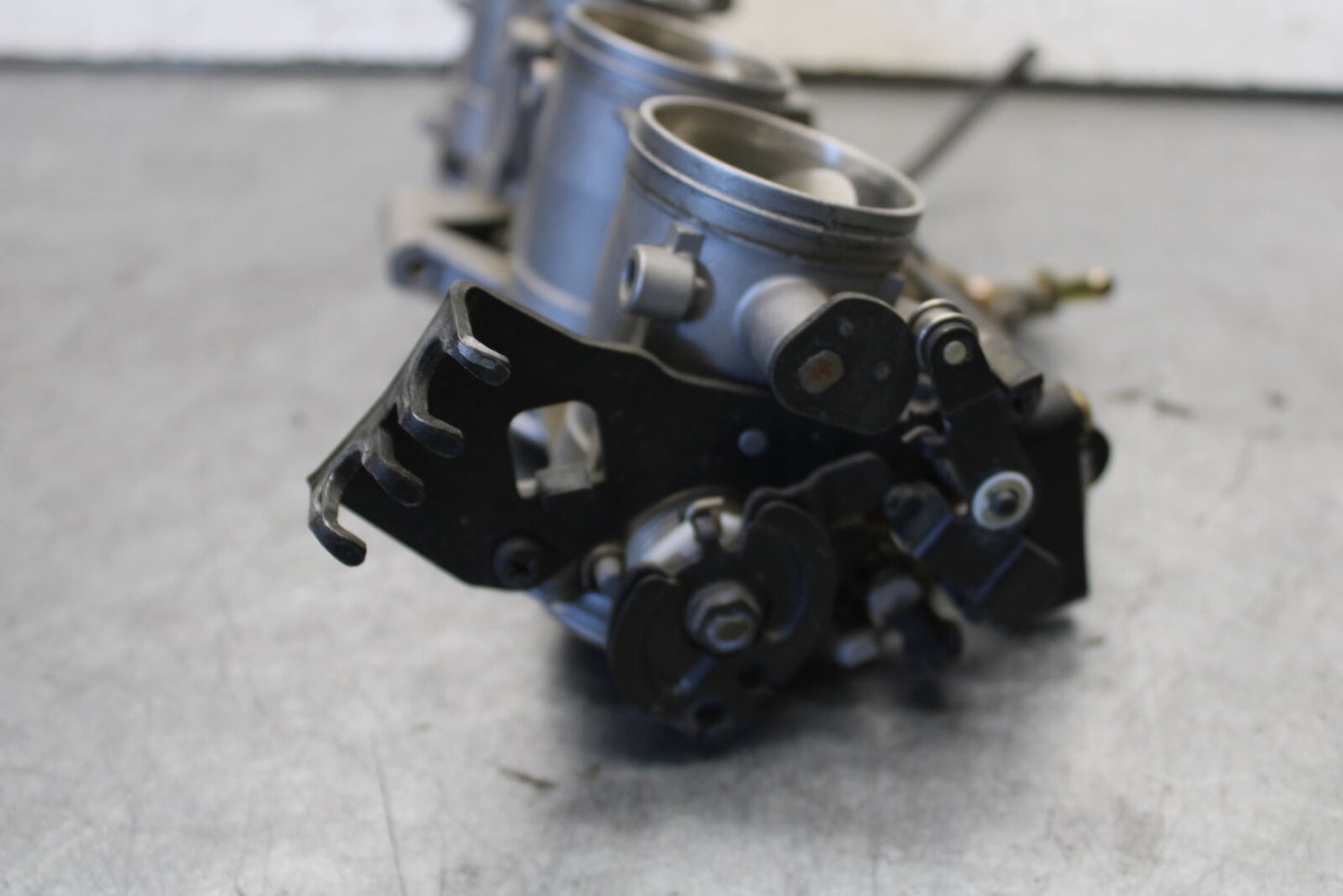 04-05 SUZUKI GSXR600 MAIN FUEL INJECTORS / THROTTLE BODIES 13405-29G00 BB658