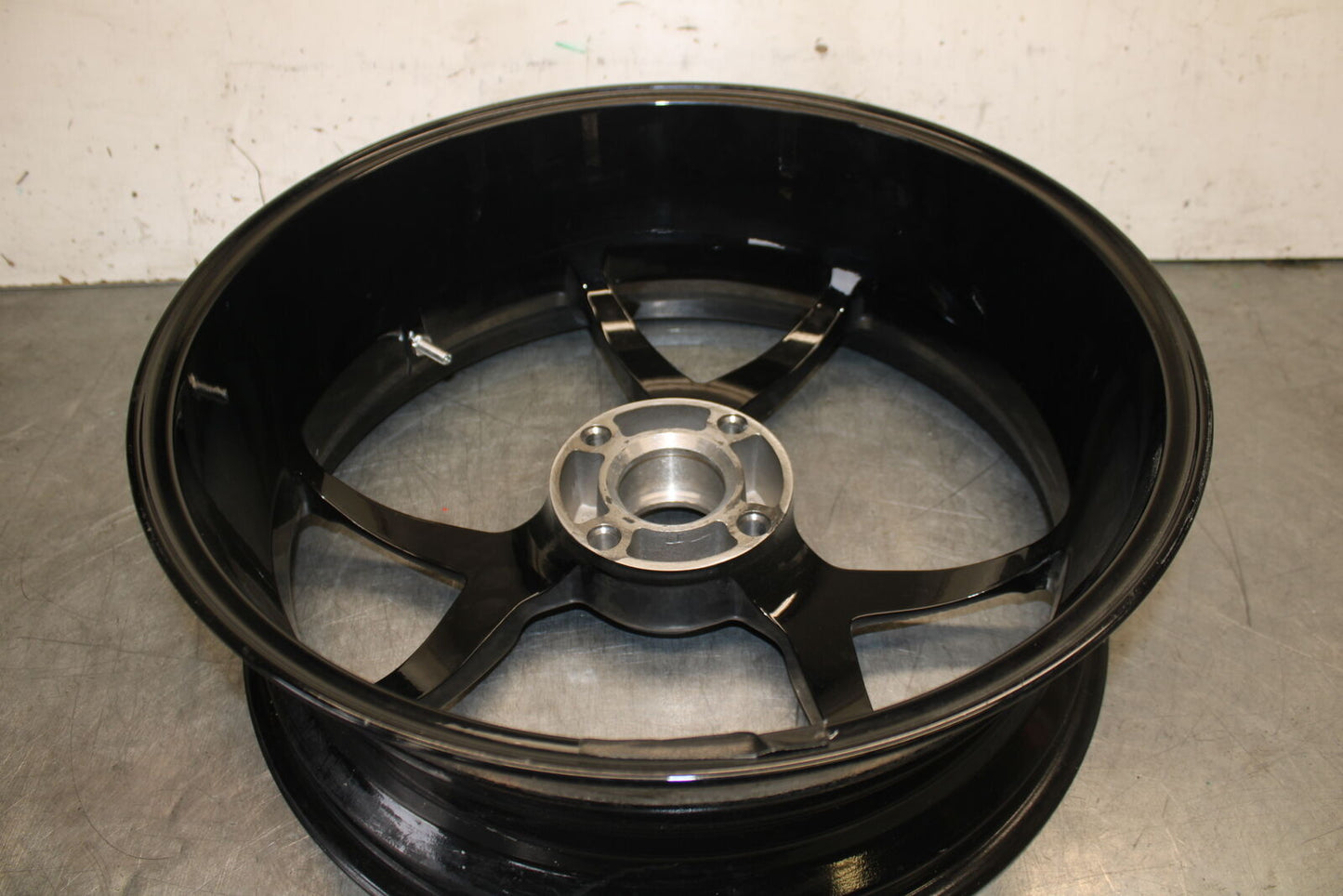 12-15 DUCATI 1199 PANIGALE REAR WHEEL BACK RIM BB705