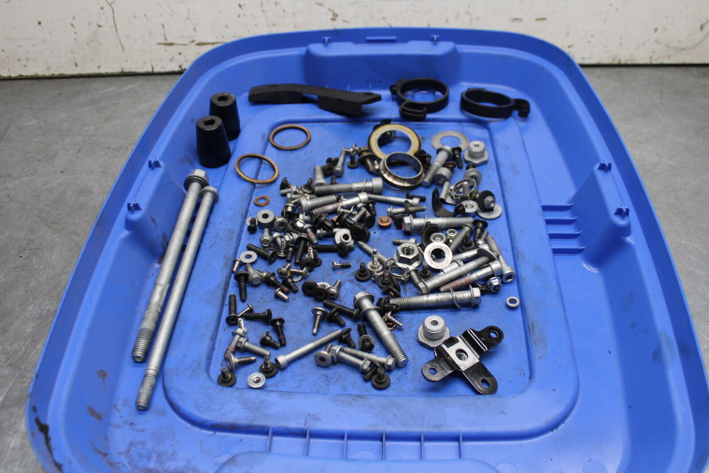 21-24 APRILIA TUONO 660 FACTORY MOUNTING BOLTS HARDWARE MOTOR SCREWS BB733