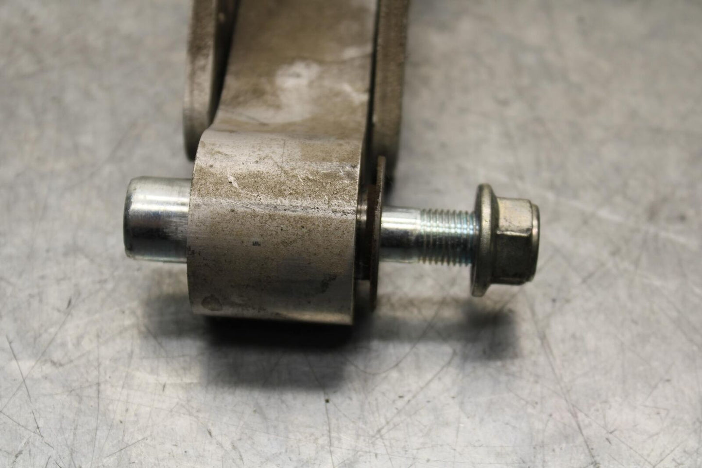 20 SUZUKI GSXR 1000 REAR DOGBONE SHOCK LINKAGE LINK BB597