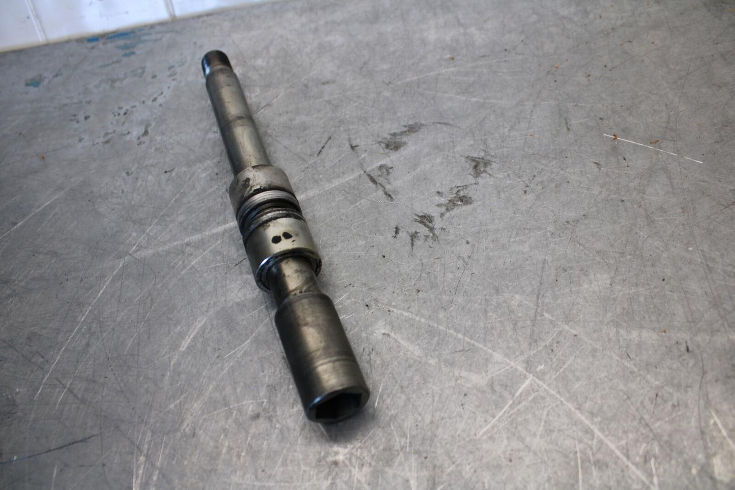 2006 Triumph Daytona 675 Triple FRONT WHEEL RIM AXLE PIVOT BOLT BB434