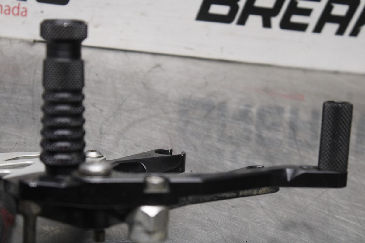 10-11 BMW S1000RR RIGHT REARSET REAR SET DRIVER FOOT PEG REST STOP BB941