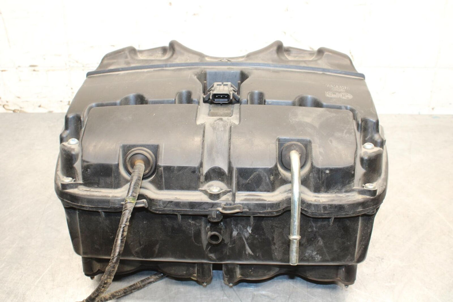 2006 Yamaha YZF R6 AIRBOX AIR INTAKE FILTER 2C0-14411-00-00 2C0-14421-00-00 BB56