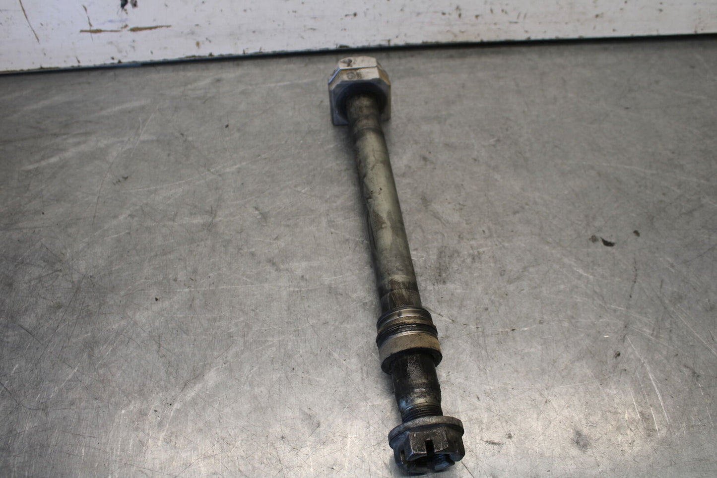 03-07 SUZUKI SV1000S REAR AXLE BACK WHEEL RIM PIVOT BOLT AXEL BB657