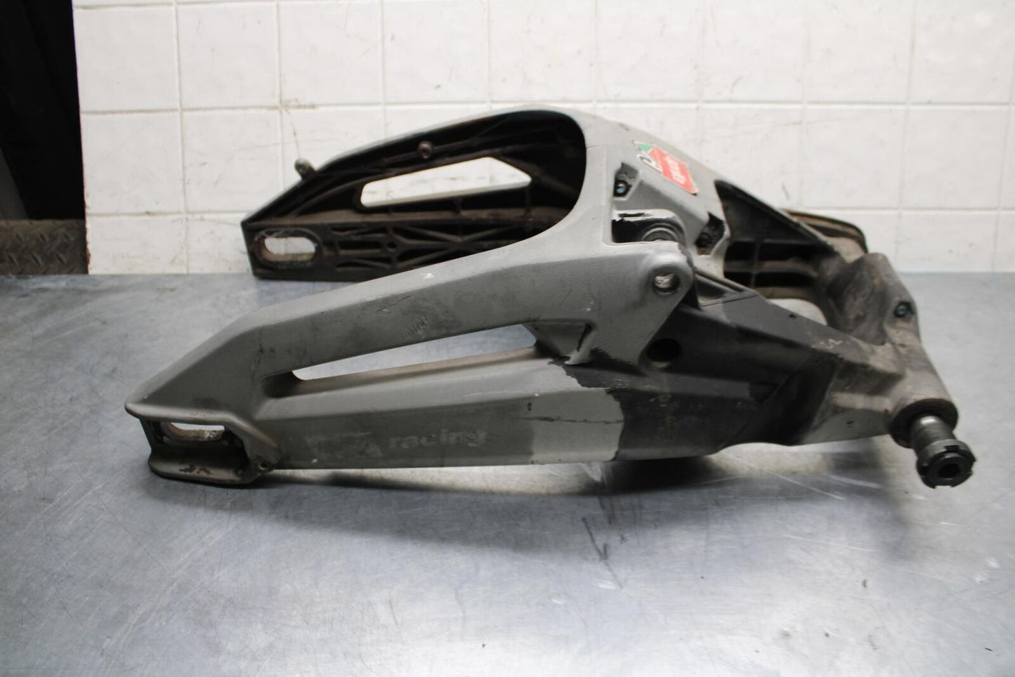 2008 Aprilia Shiver 750 SL750 REAR SWINGARM BACK SUSPENSION SWING ARM BB551