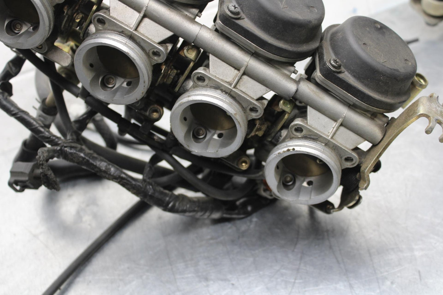 2007 Yamaha YZF R6S MAIN FUEL INJECTORS / THROTTLE BODIES 5SL-13750-00-00 BB594