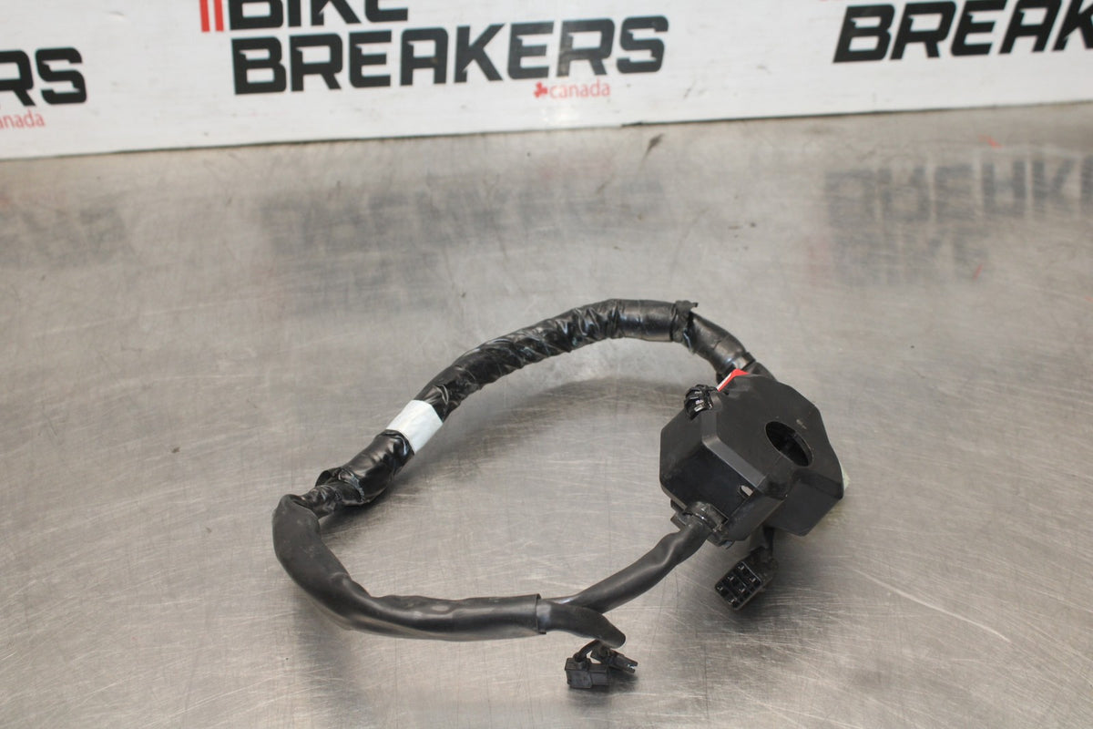 23-24 YAMAHA MT-07 RIGHT CLIP ON HANDLE KILL OFF START SWITCH SWITCHES BB927