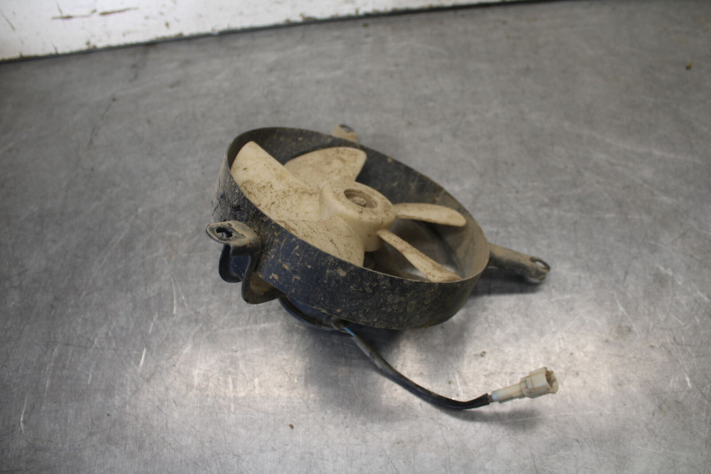 01-05 YAMAHA RAPTOR 660R ENGINE RADIATOR COOLING FAN MOTOR 5LP-12405-00-00 BB695