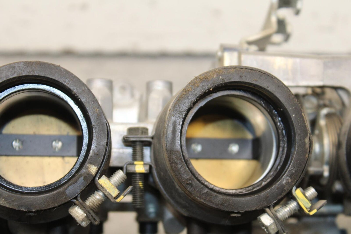 01-06 HONDA CBR600F4I MAIN FUEL INJECTORS / THROTTLE BODIES 16400-MBW-A12 BB626