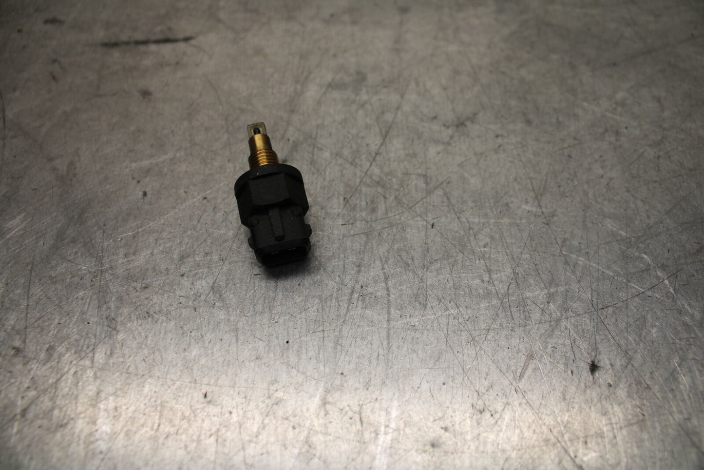 03-04 TRIUMPH DAYTONA 600 AIR BOX SENSOR BB745