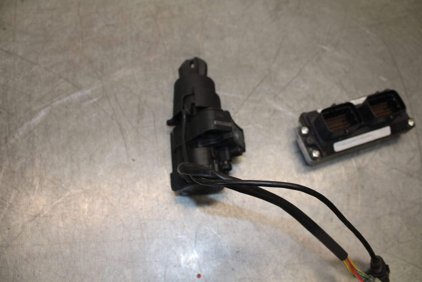 12-13 DUCATI STREETFIGHTER 848 ECU COMPUTER CONTROLLER UNIT BLACK BOX ECM BB705
