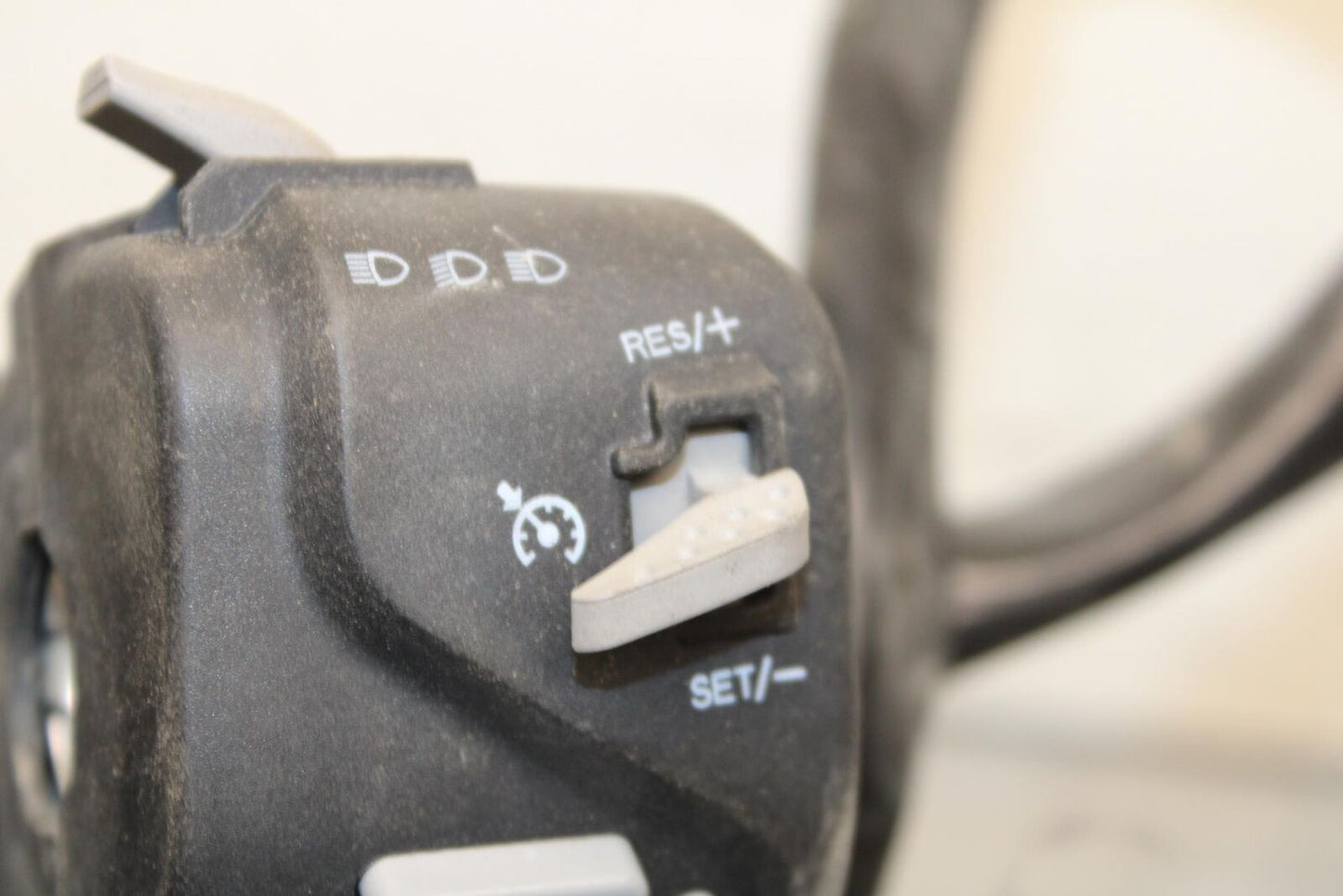 21-23 KTM 890 ADVENTURE HANDLEBAR LEFT SIGNAL TURN SWITCH BB629