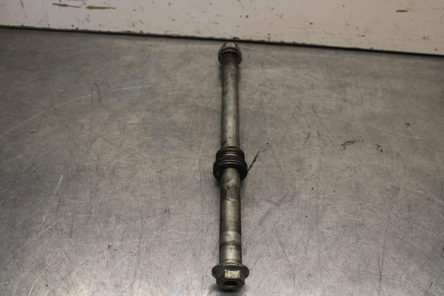 01-06 HONDA CBR600F4I REAR AXLE BACK WHEEL RIM BOLT AXEL 42301-MAS-000 BB626