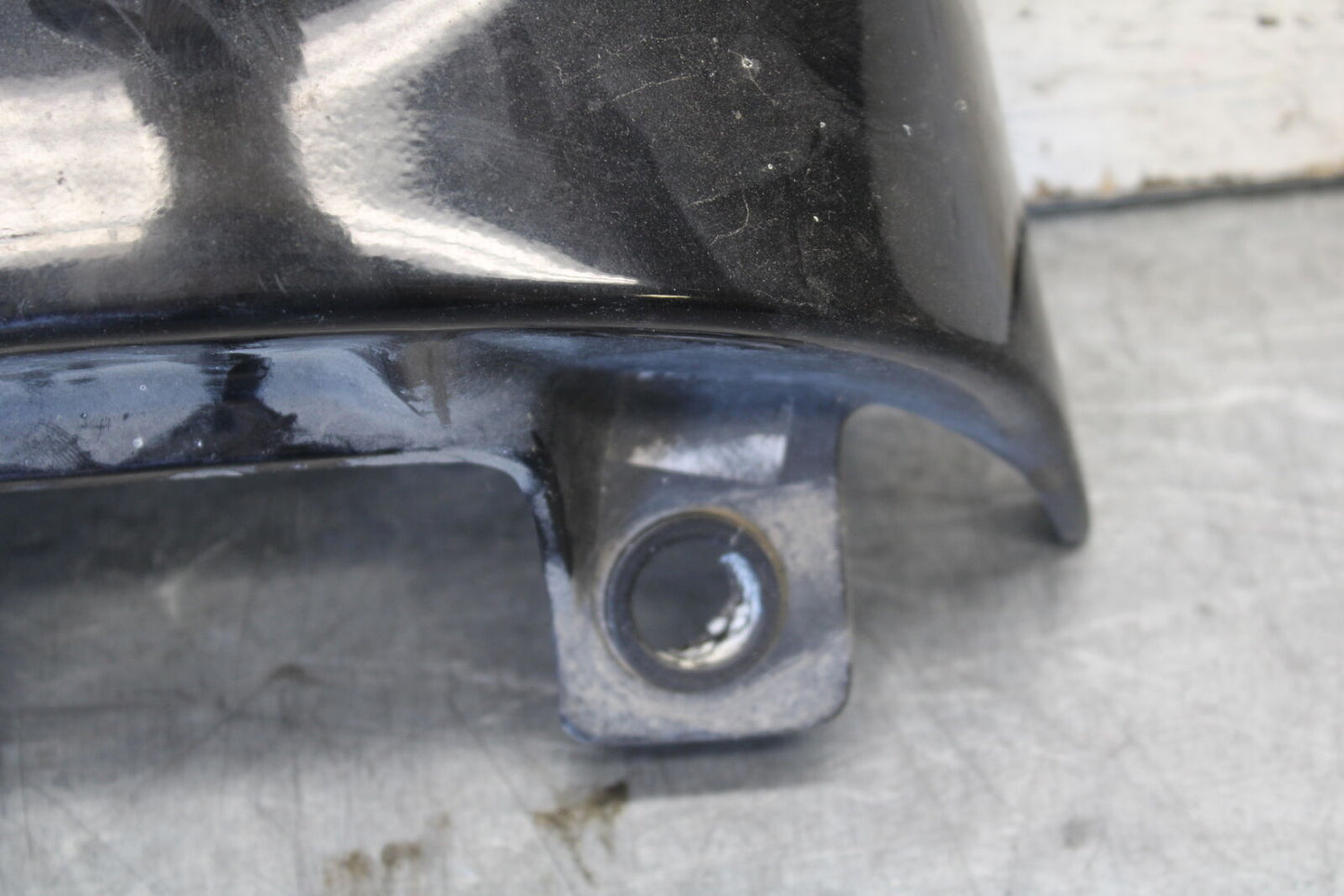 01-06 TRIUMPH TIGER 955I REAR BACK TAIL FAIRING COWL SHROUD BB693