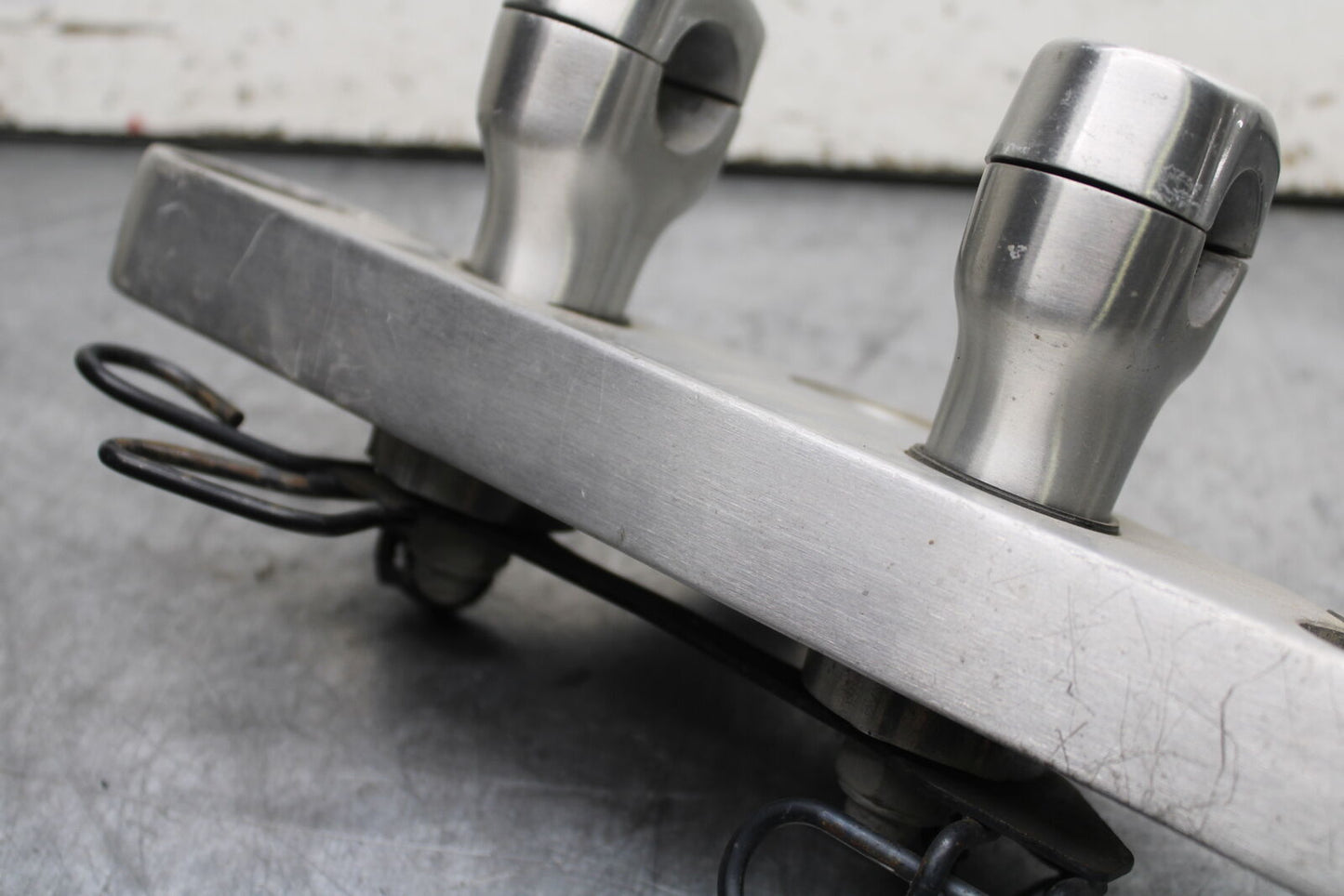 99-00 YAMAHA V STAR 1100 FORKS UPPER TRIPLE TREE CLAMP BB711