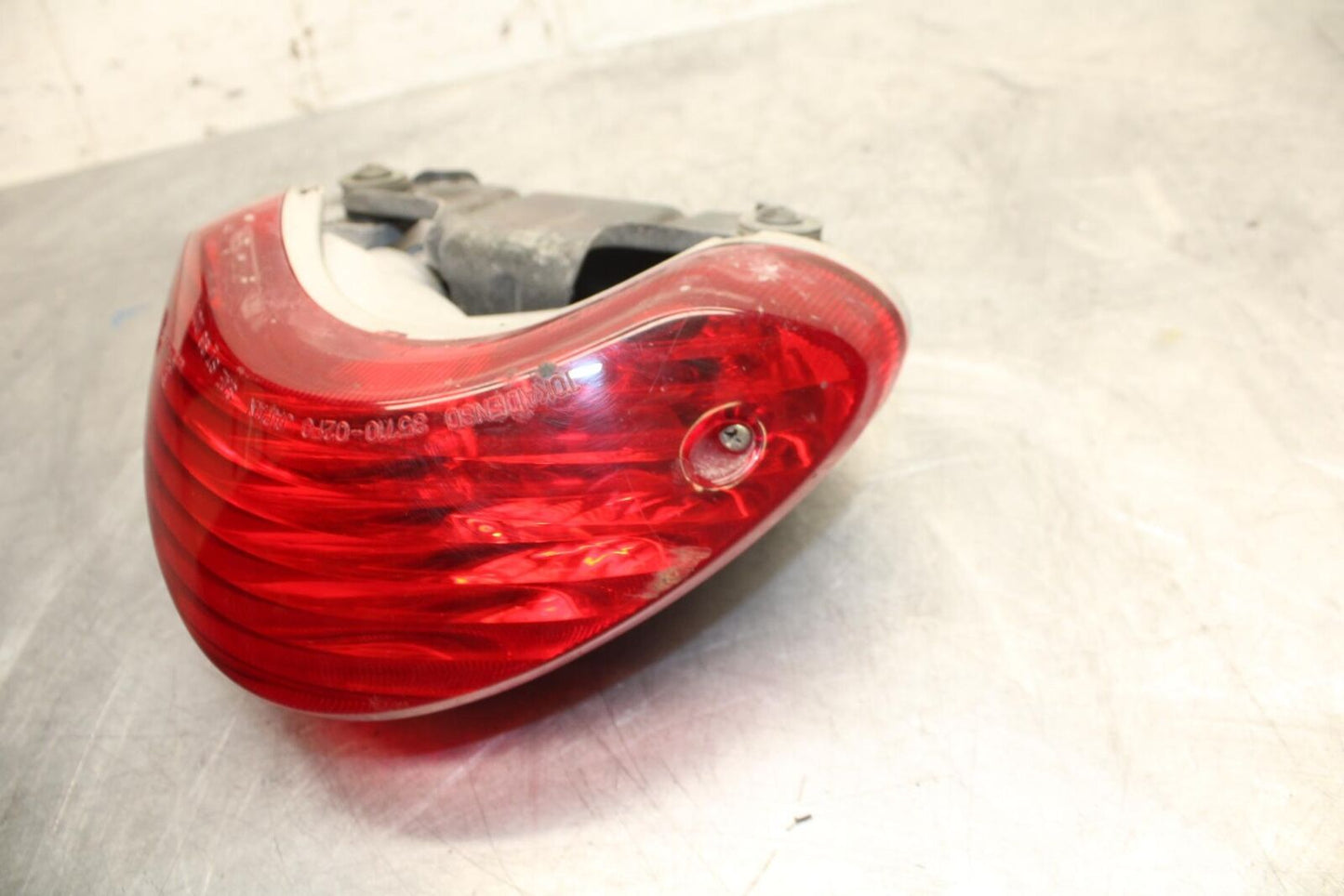 1998 Suzuki TL1000S REAR TAIL TAILLIGHT BACK BRAKE LIGHT BB508