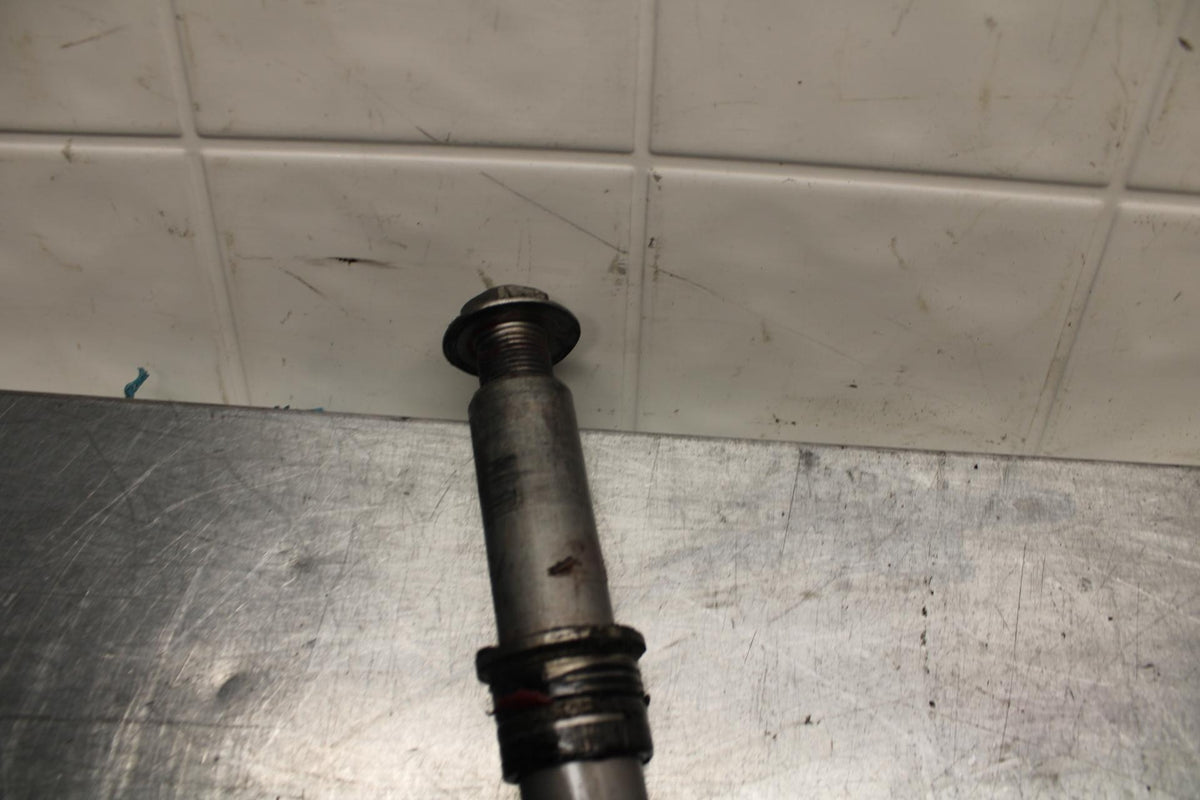 2008 Honda CBR1000RR FRONT WHEEL RIM AXLE PIVOT BOLT 44301-MFL-000 BB579