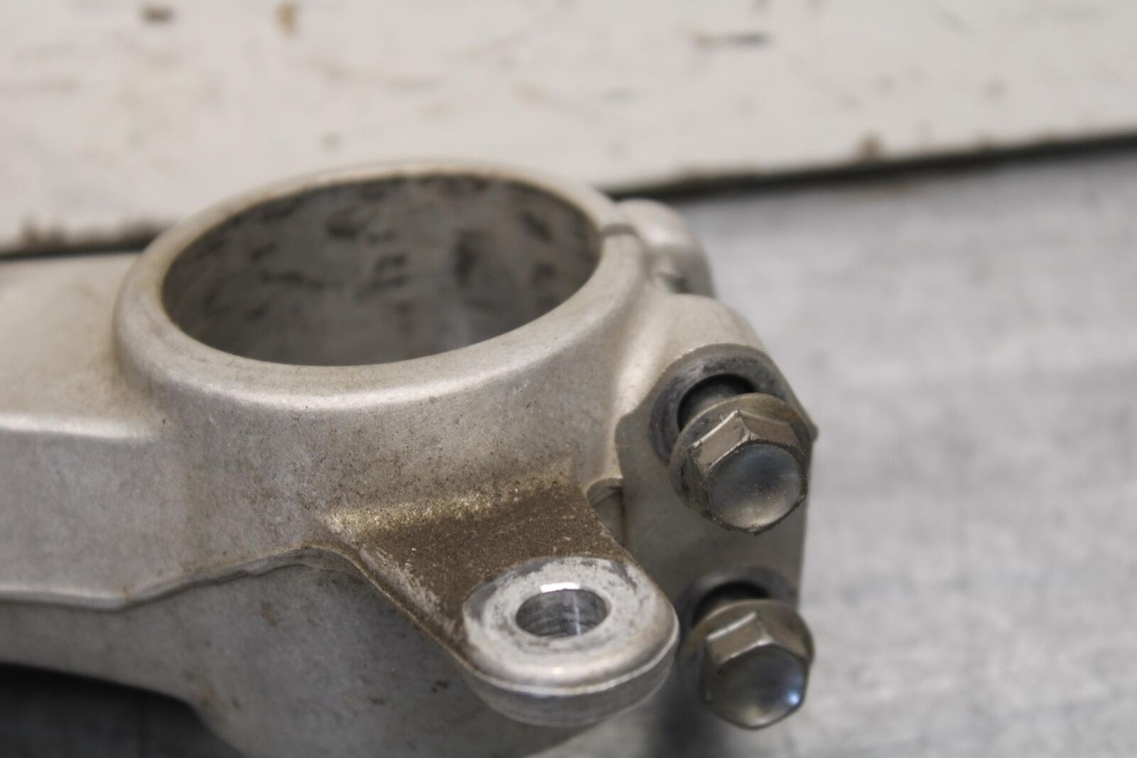 01-03 SUZUKI GSXR600 FRONT FORKS CLAMP LOWER TRIPLE TREE STEM 51410-39F00 BB633