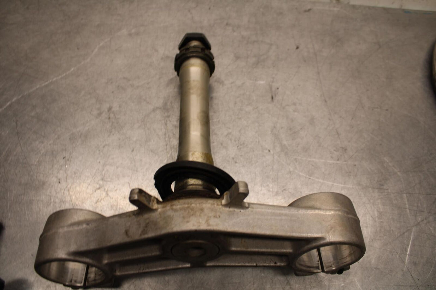 2003 Kawasaki Ninja ZX6RR ZX600K FRONT FORKS CLAMP LOWER TRIPLE TREE STEM BB66