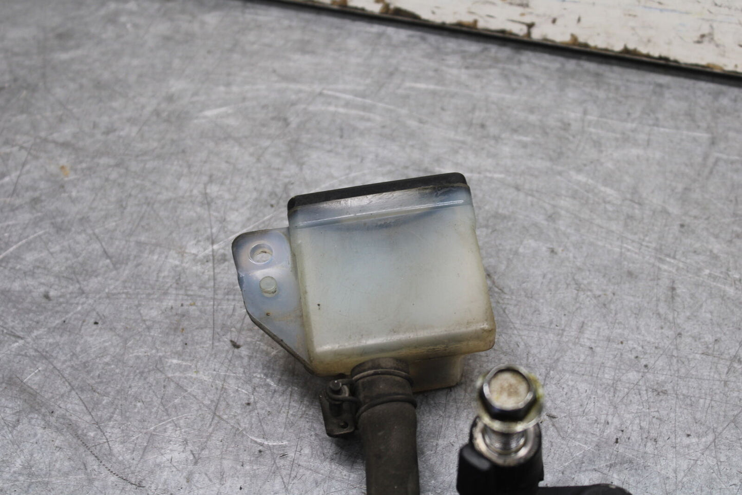 85-86 SUZUKI MADURA 1200 REAR BACK BRAKE MASTER CYLINDER W RESERVOIR BB691