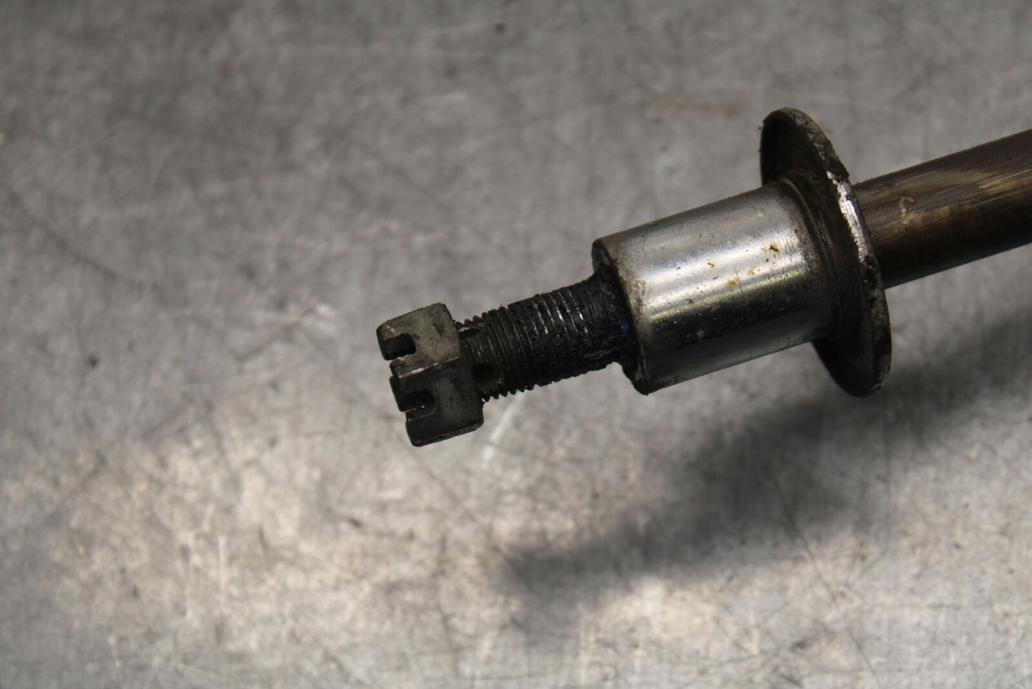 85-86 SUZUKI MADURA 1200 FRONT WHEEL RIM AXLE PIVOT BOLT BB691
