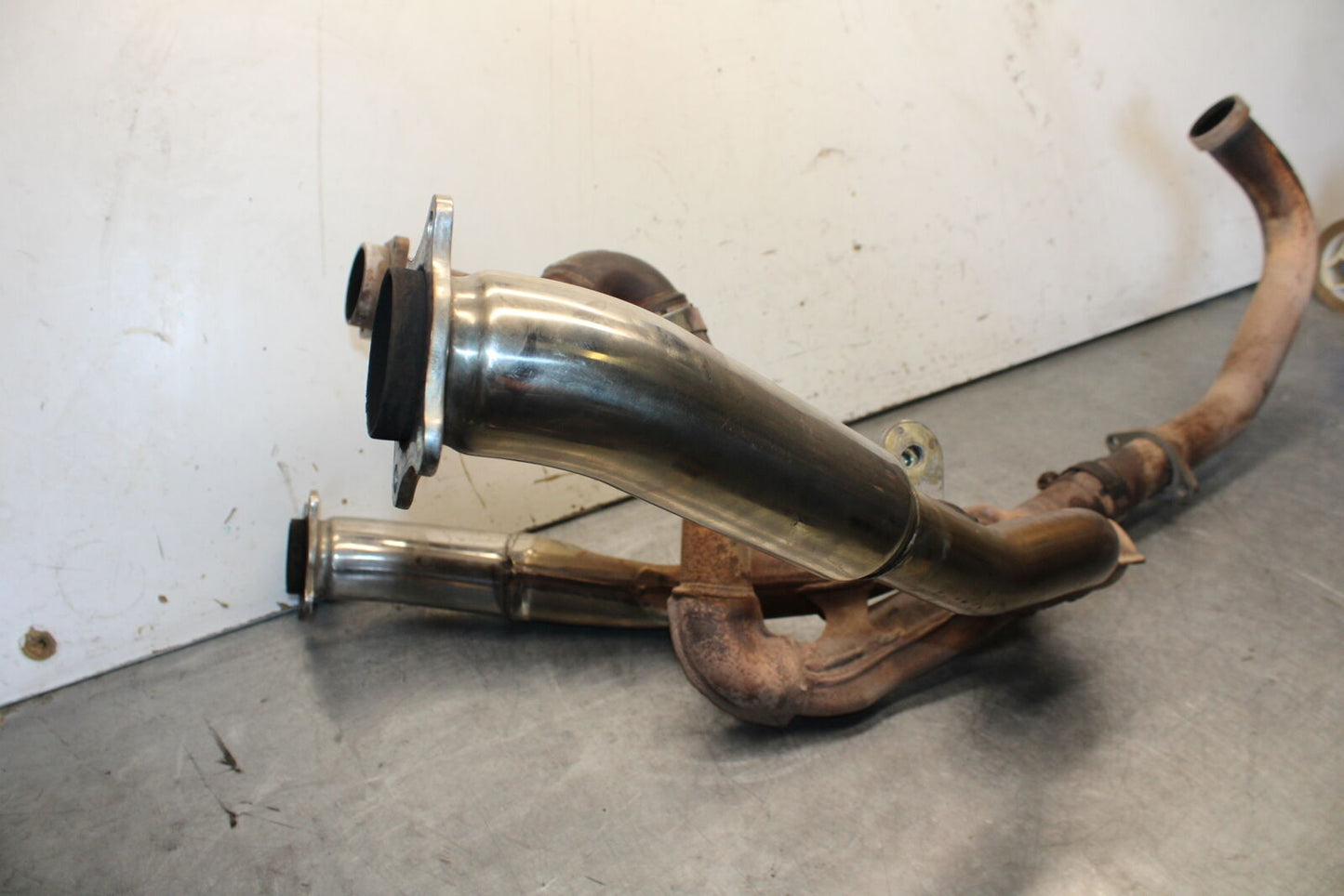 03-07 SUZUKI SV1000S EXHAUST HEADER PIPES MANIFOLD 14210-16G10 BB657