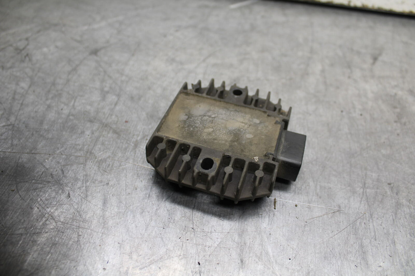 99-00 YAMAHA V STAR 1100 RECTIFIER VOLTAGE REGULATOR BB711