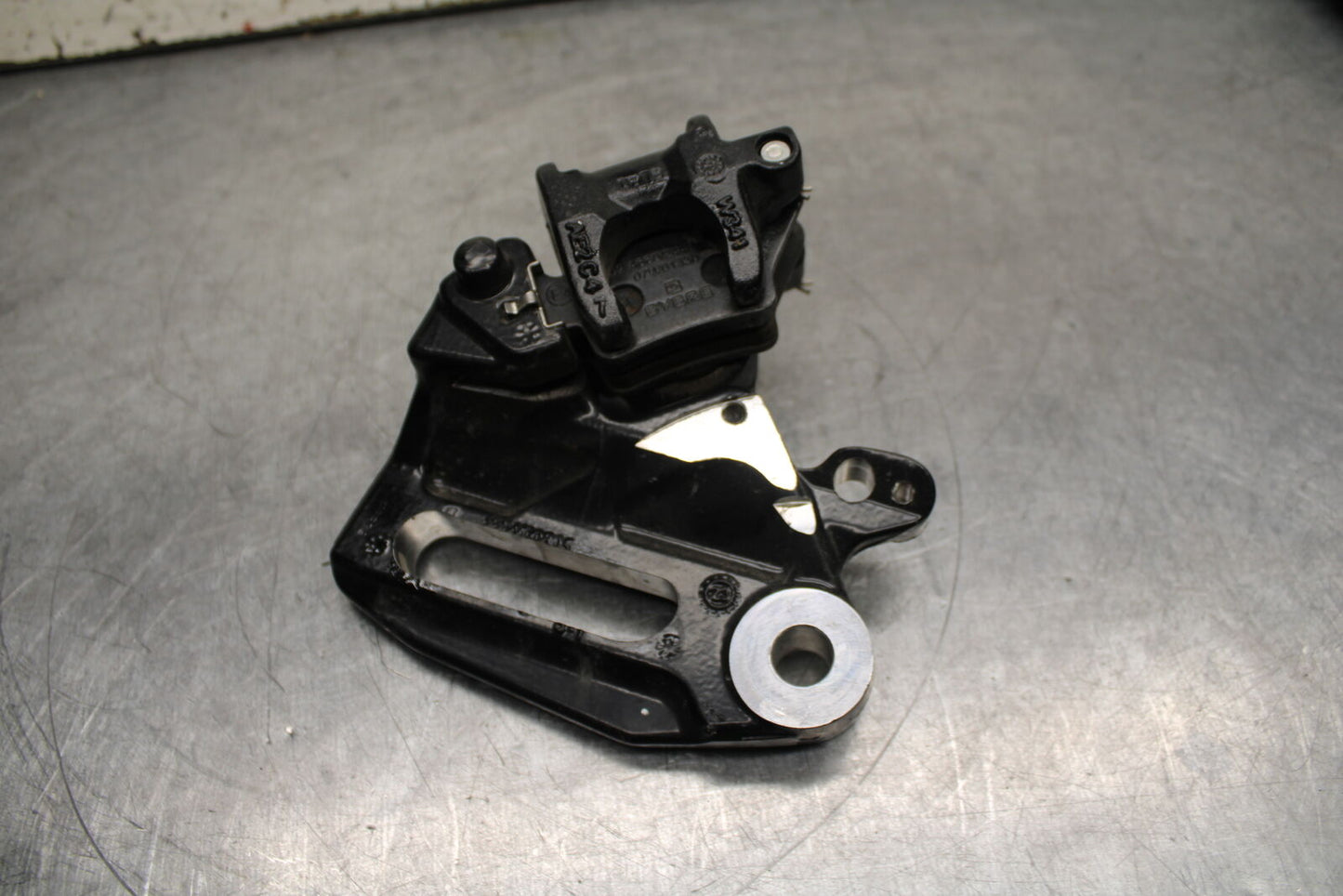 17-24 KTM 390 DUKE REAR BACK BRAKE CALIPER W MOUNT BRACKET BB734
