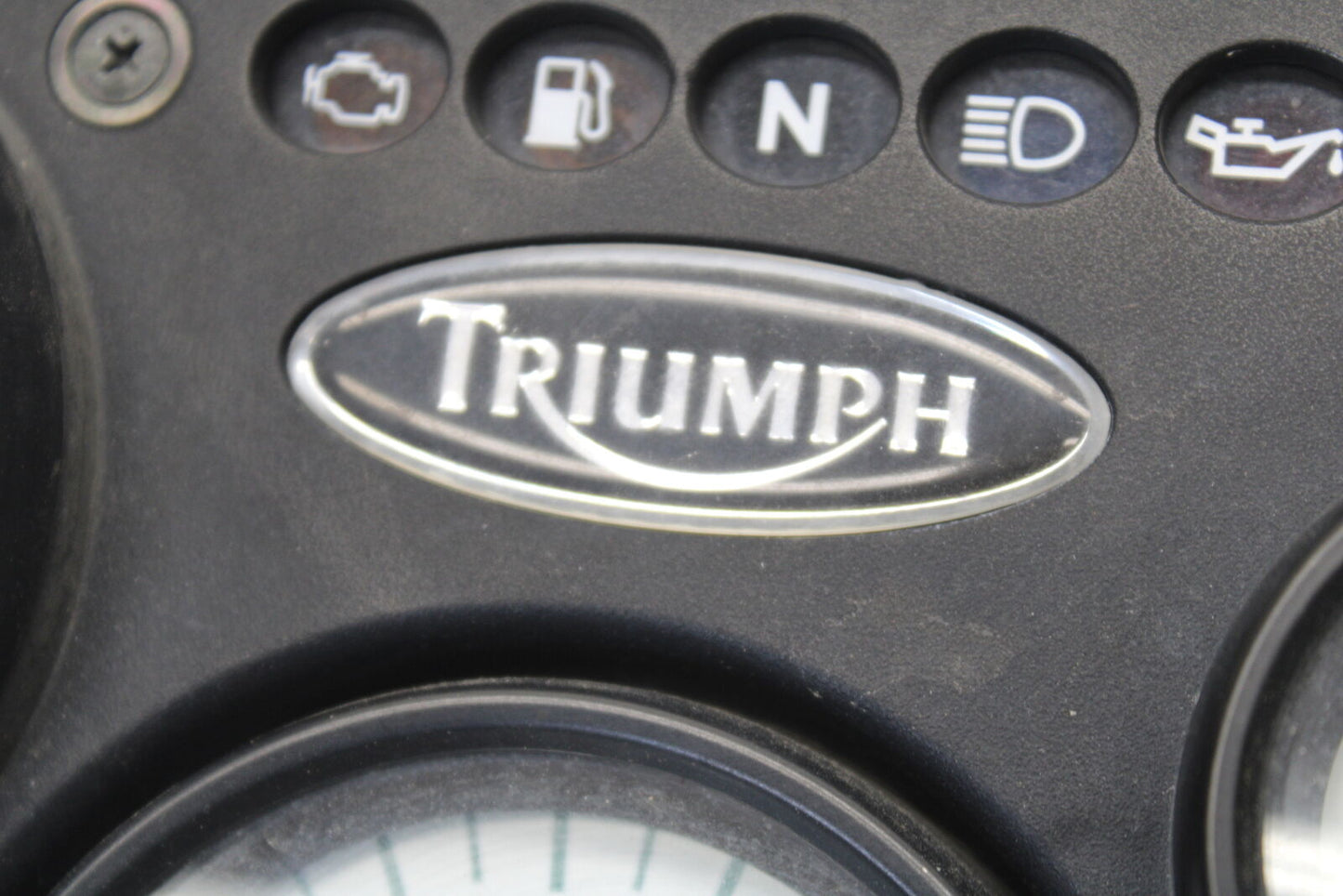 01-06 TRIUMPH TIGER 955I SPEEDO TACH GAUGES DISPLAY CLUSTER SPEEDOMETER BB693