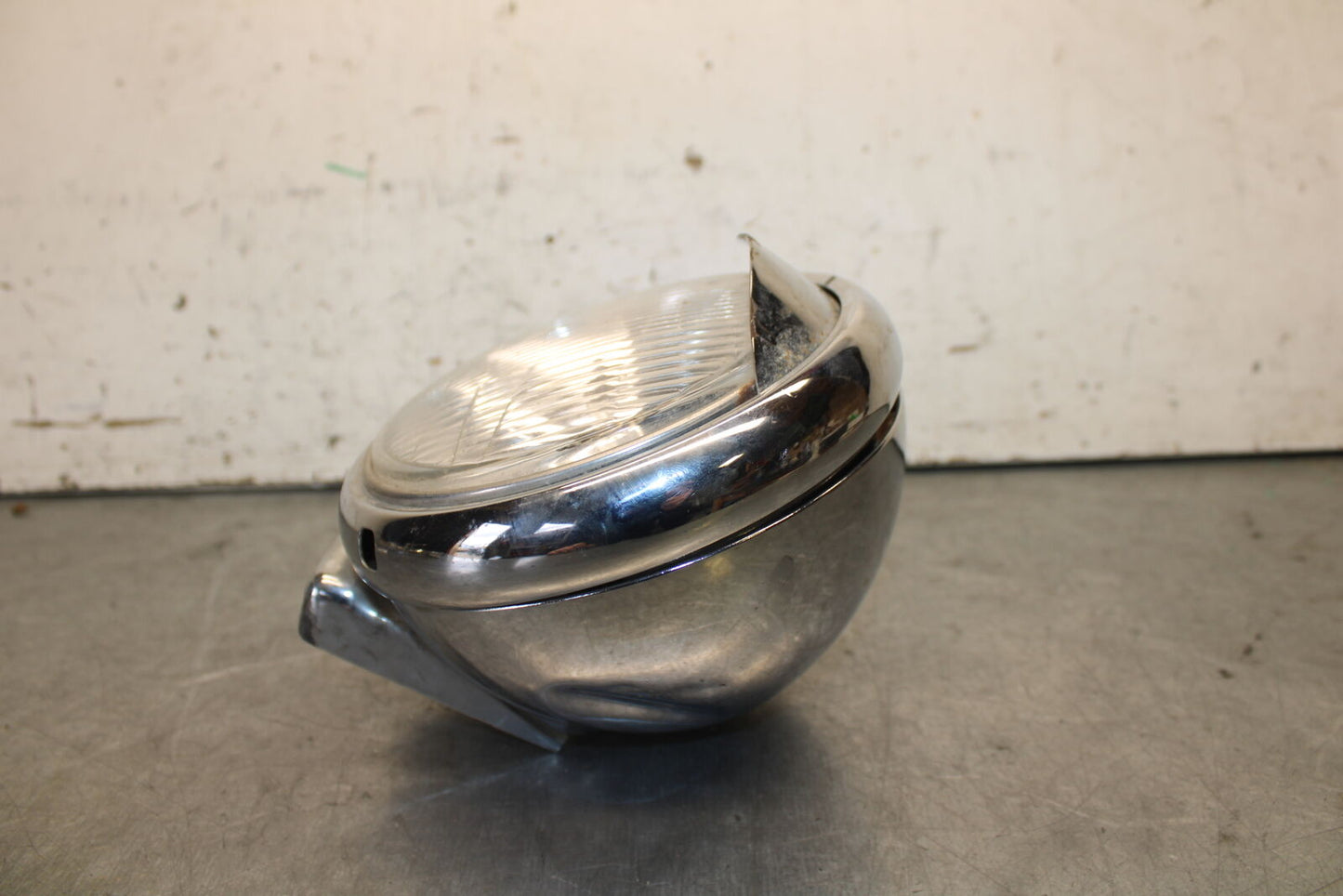 87-03 SUZUKI INTRUDER 1400 VS1400GLP FRONT HEAD LIGHT HEADLIGHT LAMP BB702