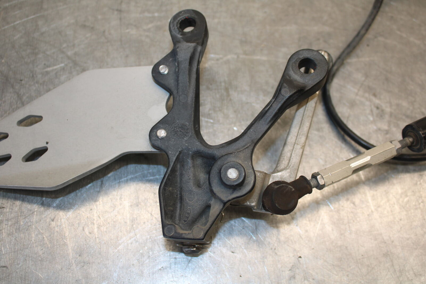 19-23 KAWASAKI NINJA ZX6R LEFT REARSET REAR SET FOOT PEG W SHIFTER BB701