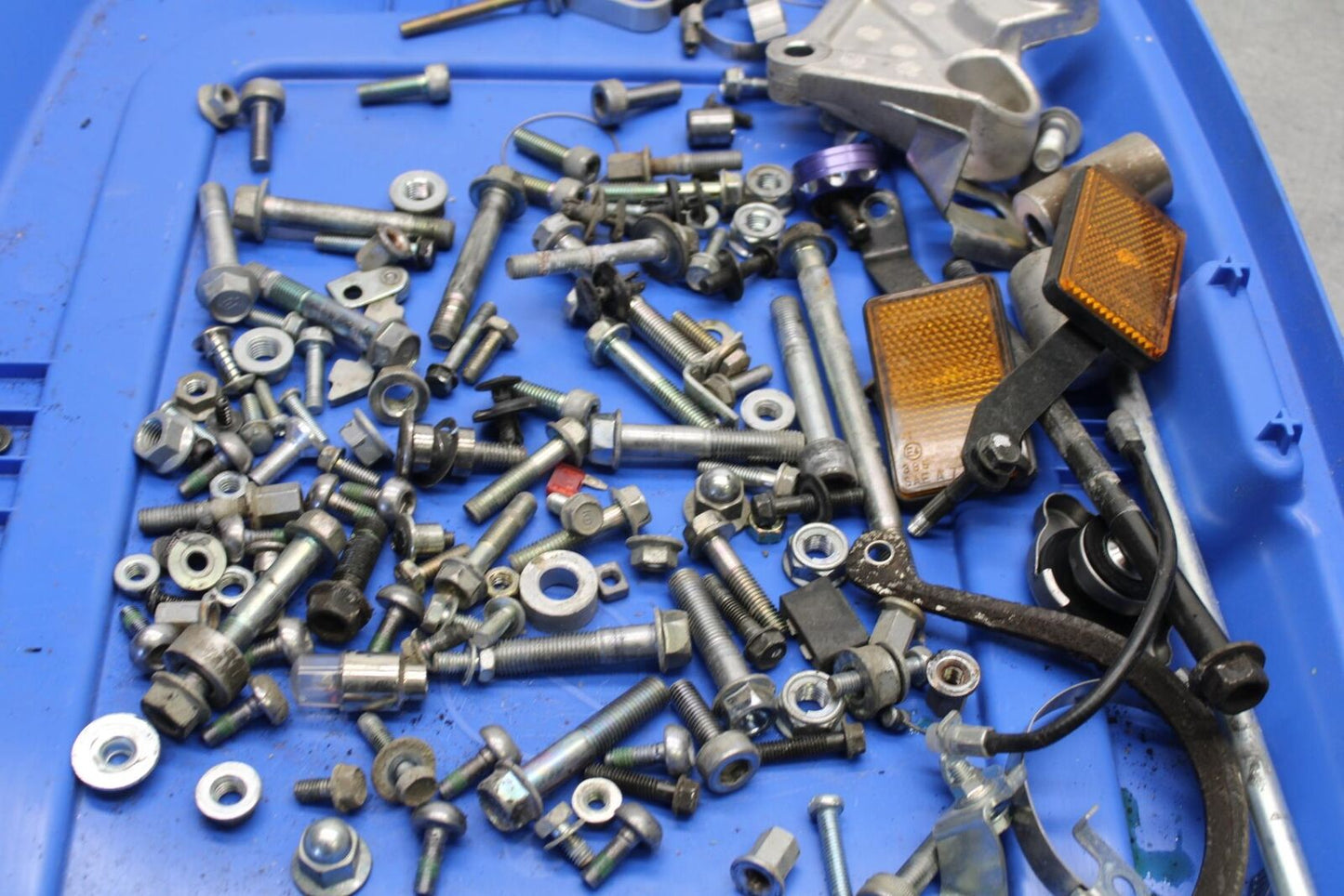 01-06 HONDA CBR600F4I MISCELLANEOUS BOLTS HARDWARE MOTOR SCREWS BB626