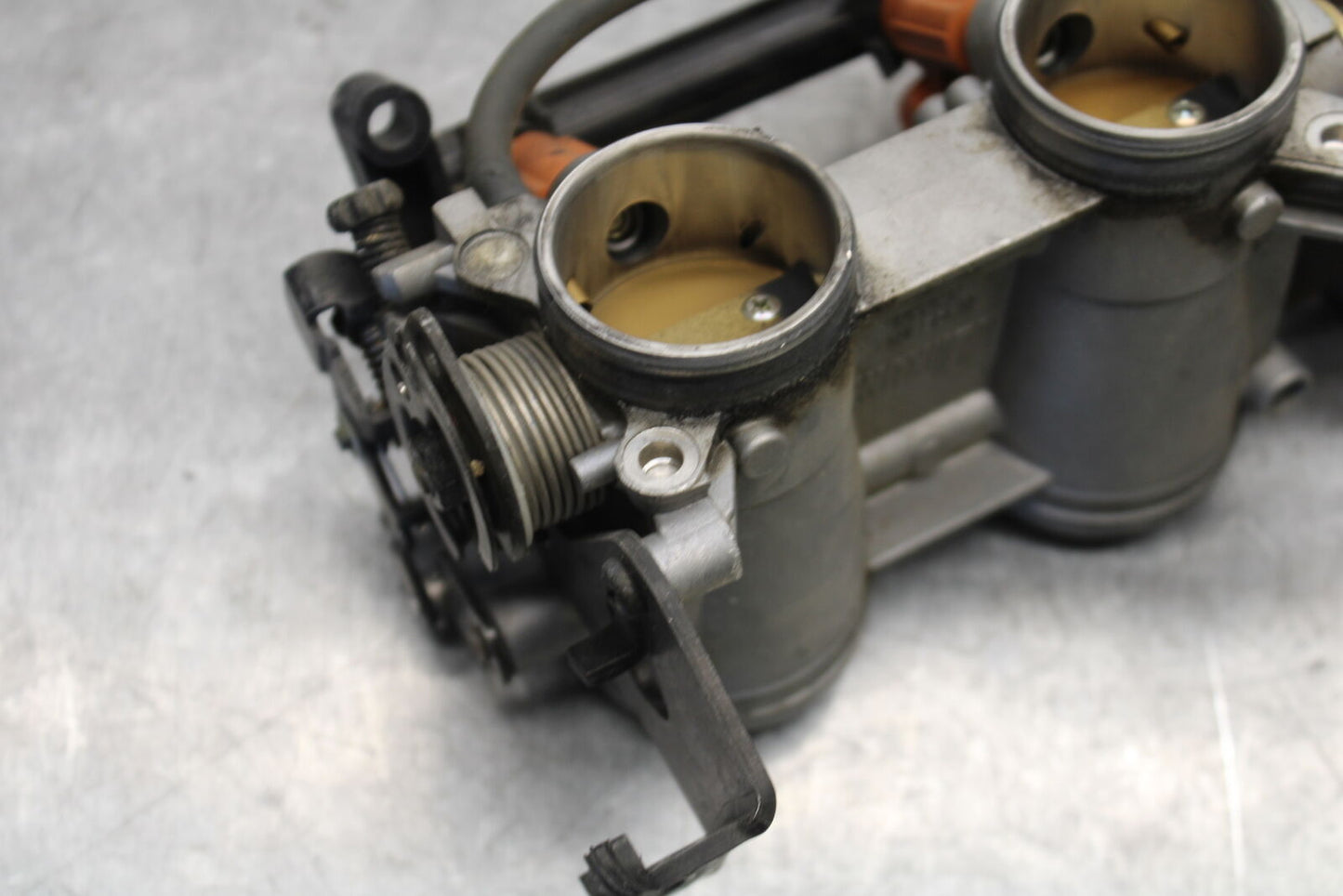 04-05 SUZUKI GSXR600 MAIN FUEL INJECTORS / THROTTLE BODIES 13405-29G00 BB658