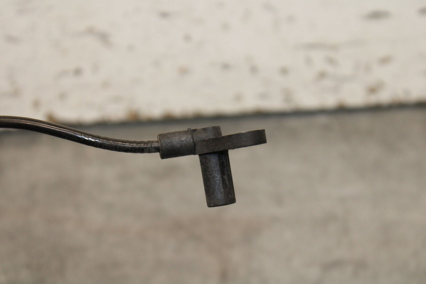 19-22 KAWASAKI Z400 FRONT ABS BRAKE SENSOR BB738