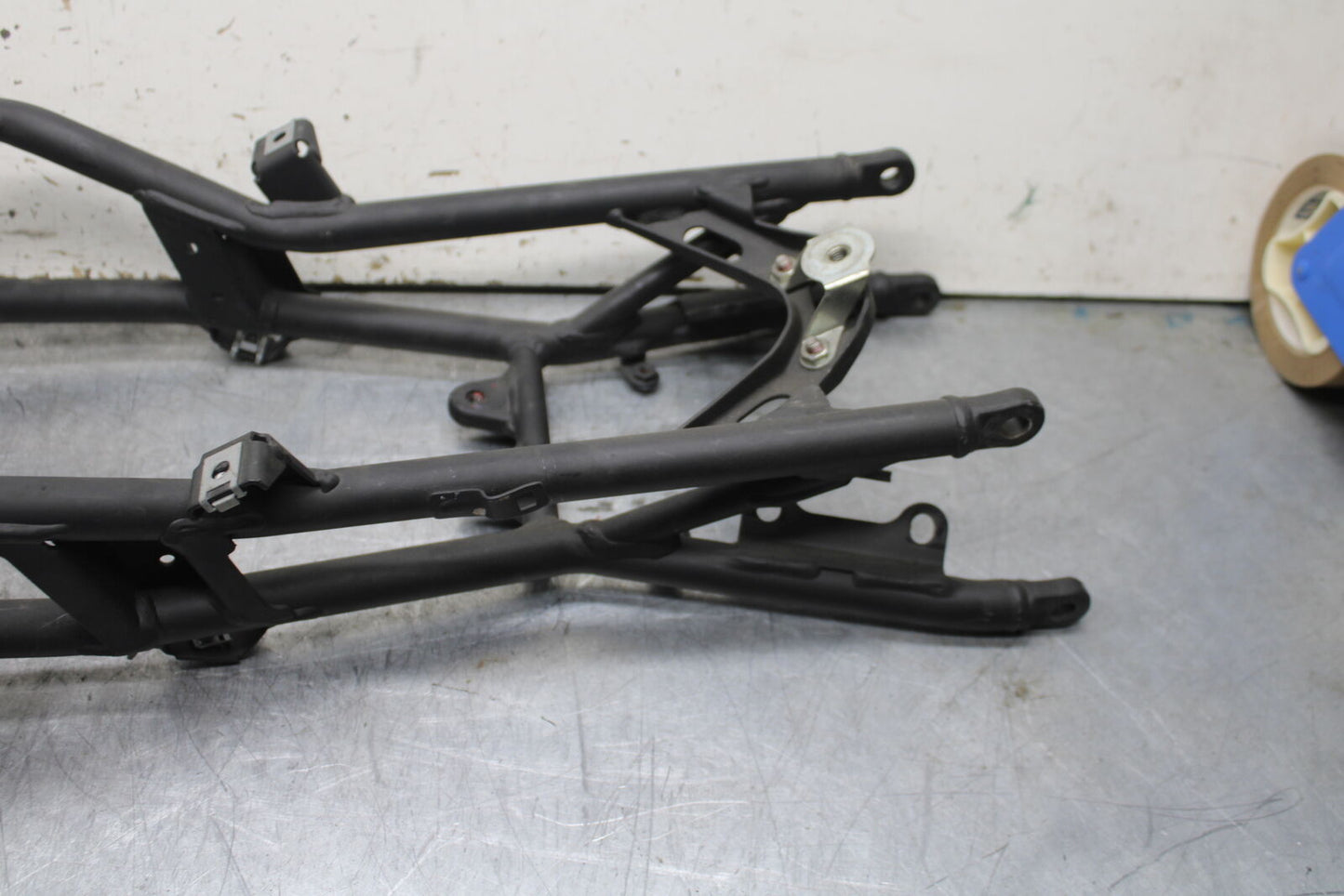 09-11 DUCATI STREETFIGHTER 1098 REAR SUBFRAME BACK SUB FRAME BB705