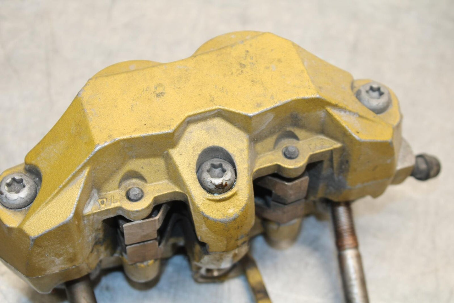 2004 Suzuki GSXR750 RIGHT LEFT FRONT BRAKE CALIPER SET PAIR CALIPERS BB70