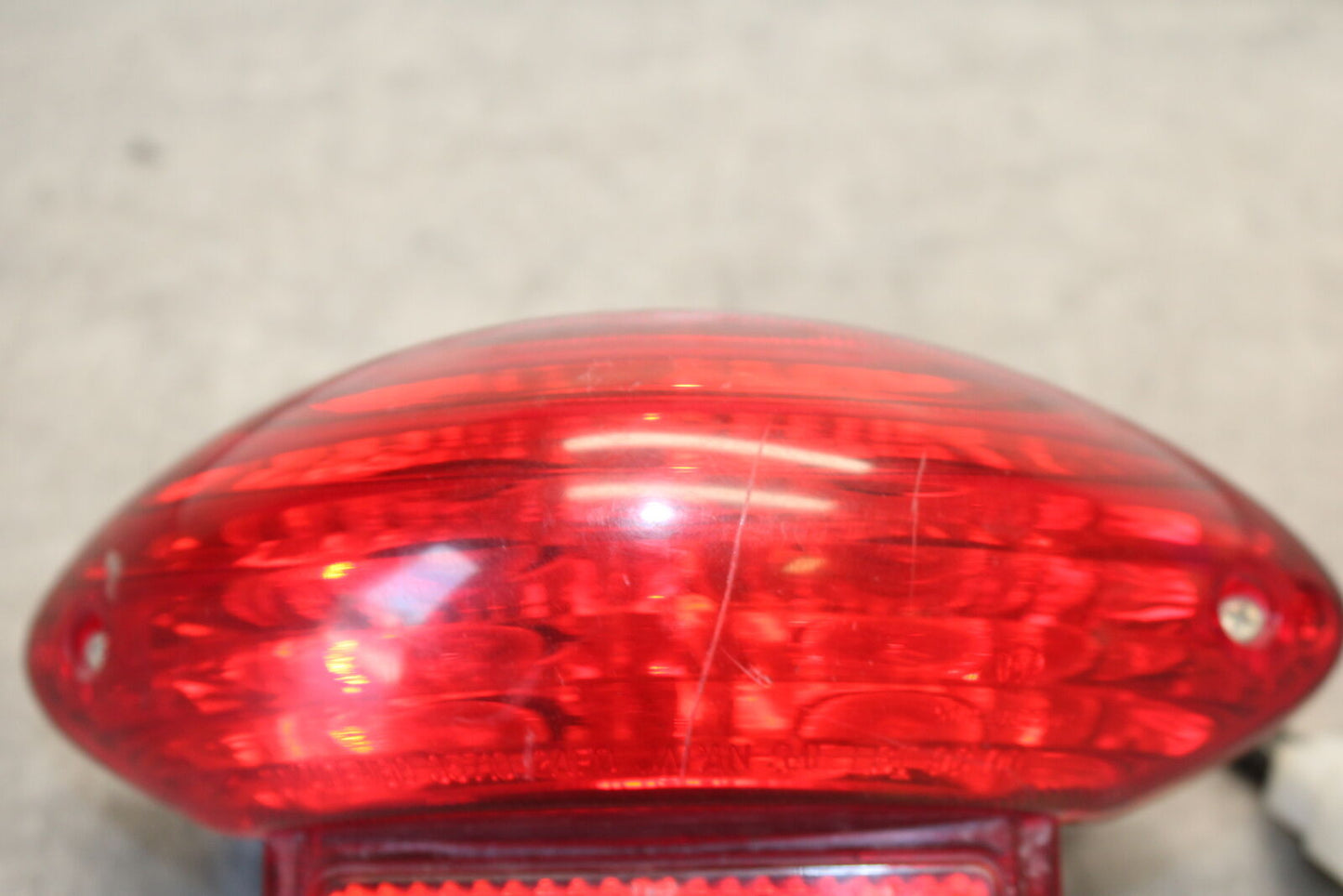 04-05 SUZUKI KATANA 750 GSX750F REAR TAIL TAILLIGHT BACK BRAKE LIGHT BB110