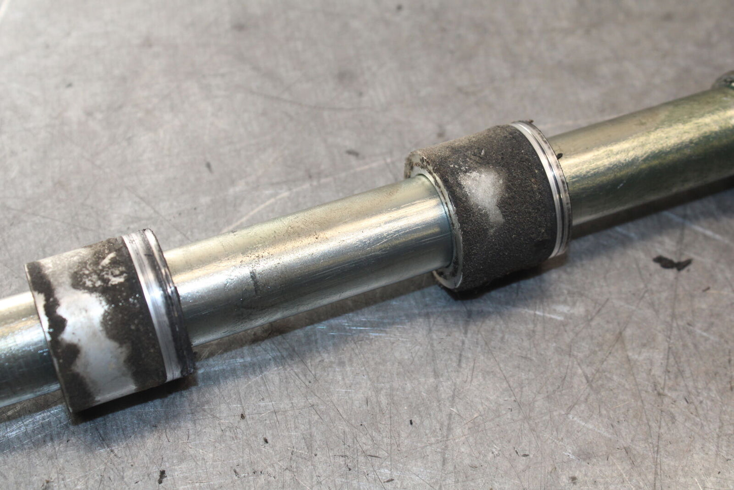 07-08 TRIUMPH DAYTONA 675 FRONT WHEEL RIM AXLE PIVOT BOLT BB685